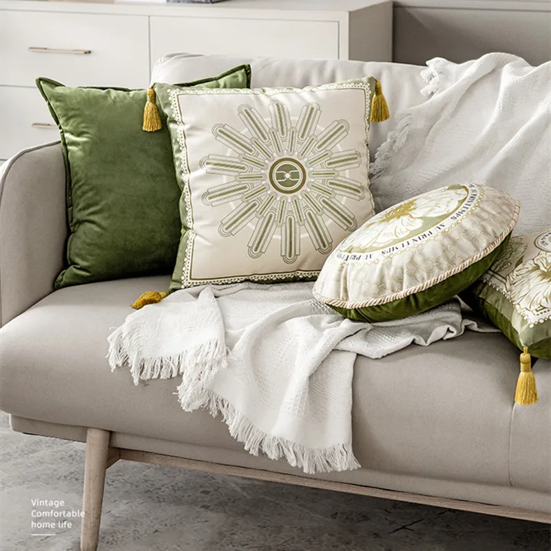 Cuscini decorativi per divano federa Beige camelia crema decorazione  quadrata fodera per cuscino velluto floreale 40x40cm lusso retrò -  AliExpress
