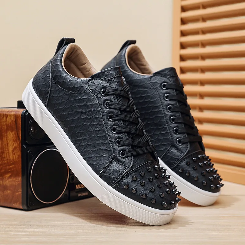 2026 New Fashion Rivet Men's Board Shoes Spirit of Youth Casual Single Shoes Trendy male Sports Shoes 6