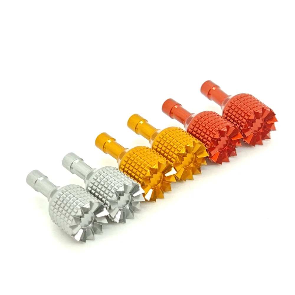 Trois sticks de manette en alliage d'aluminium pour DJI RC/RC 2, couleurs noir, argent et rouge, disposés en rangée