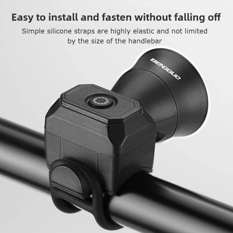 Close-up da porta de carregamento USB na buzina da bicicleta