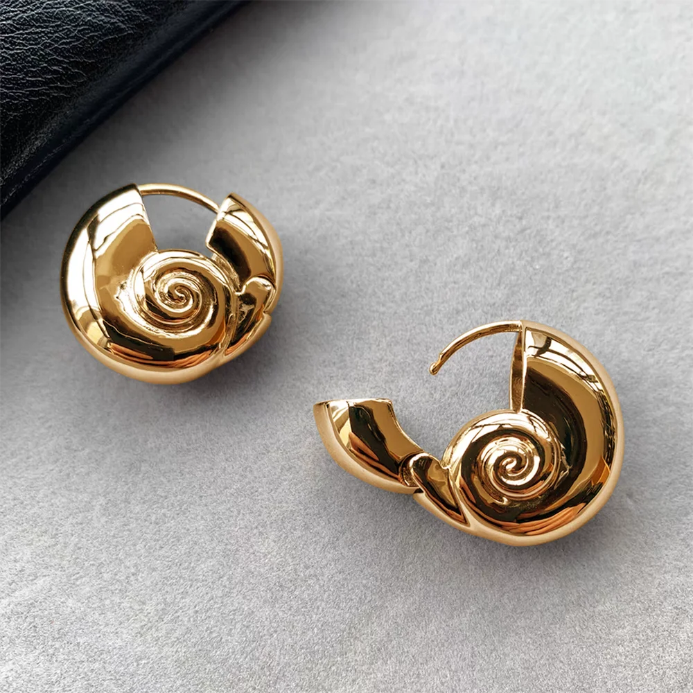 Vintage Waterproof Circle Chunky Snail Shell Hoop Earrings 18K Gold Plated Metal Seashells Shells Huggie Hoops Punk Jewelry Gift