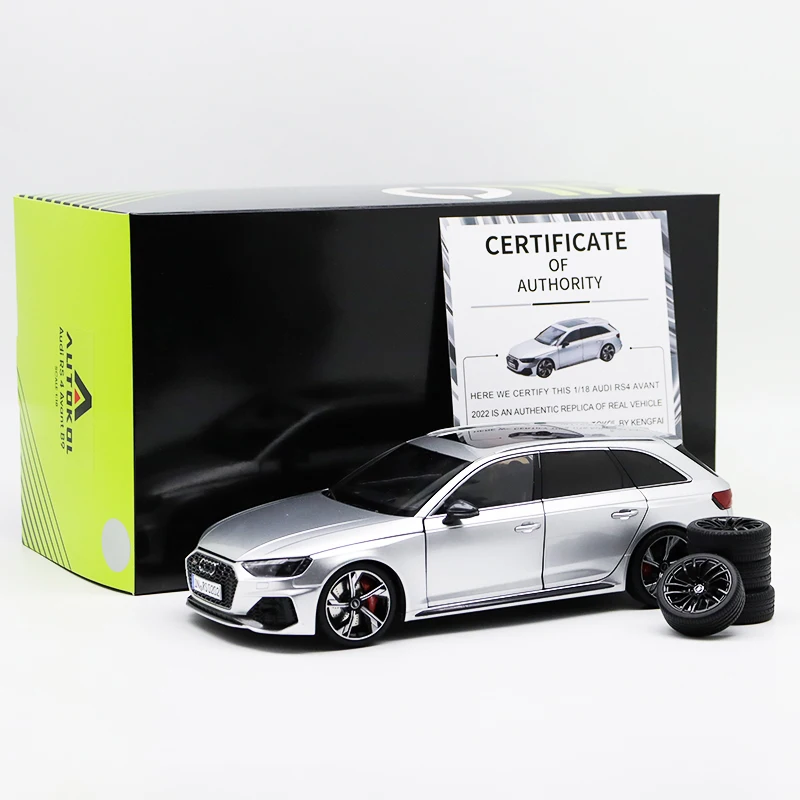 1/18 2022 RS4 (B9) Avant Alloy Full Open Alloy Car Model