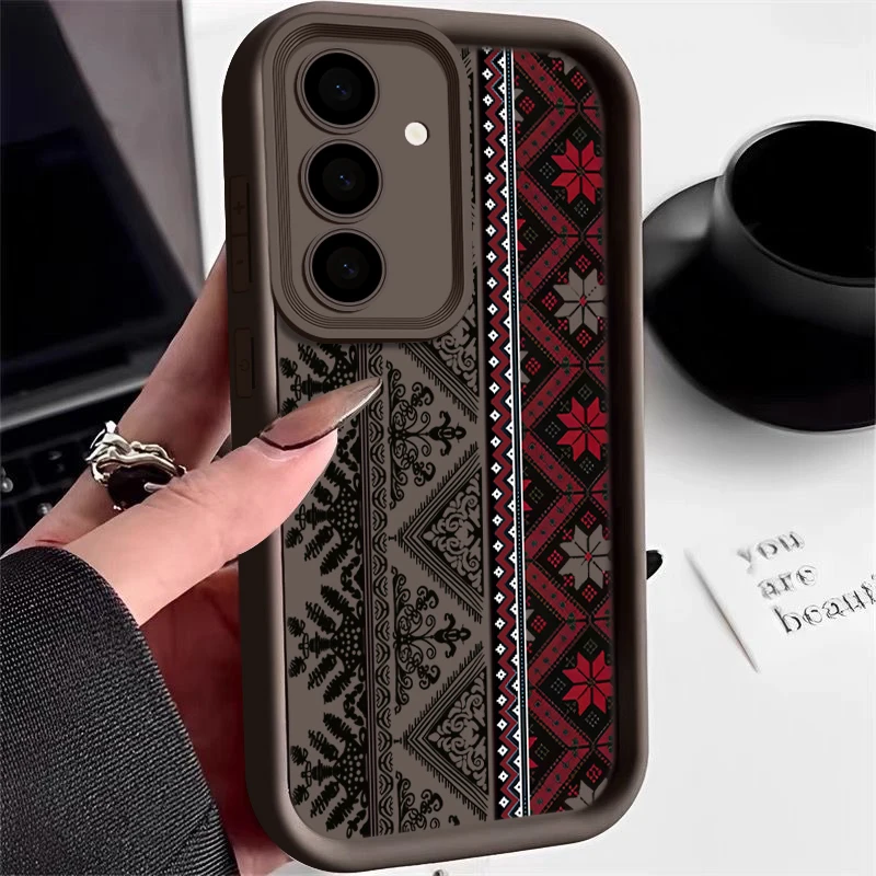 Vintage European-Style Decorative Phone Case