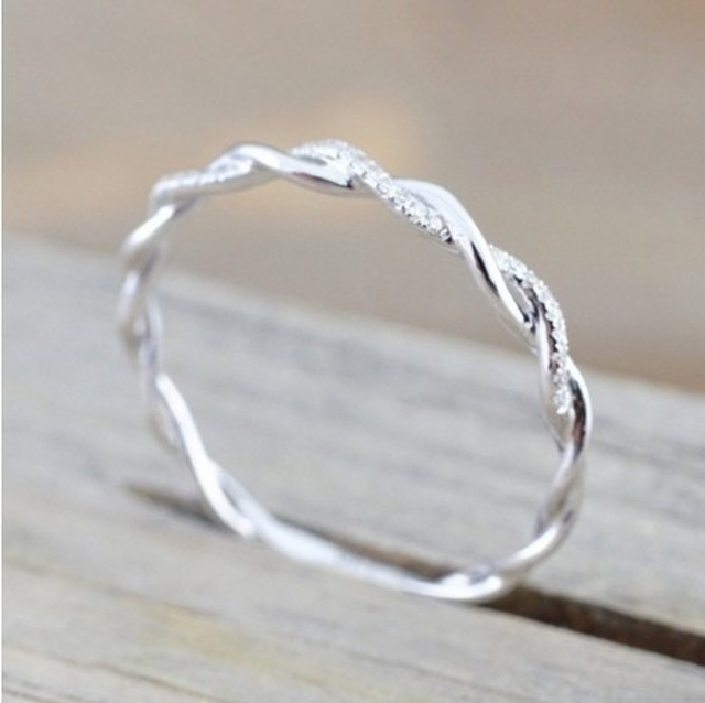 Delicate Gold Silver Color Twined Vine Infinity Rings for Women Simple Fashion White Zircon Bridal Engagement Wedding Ring