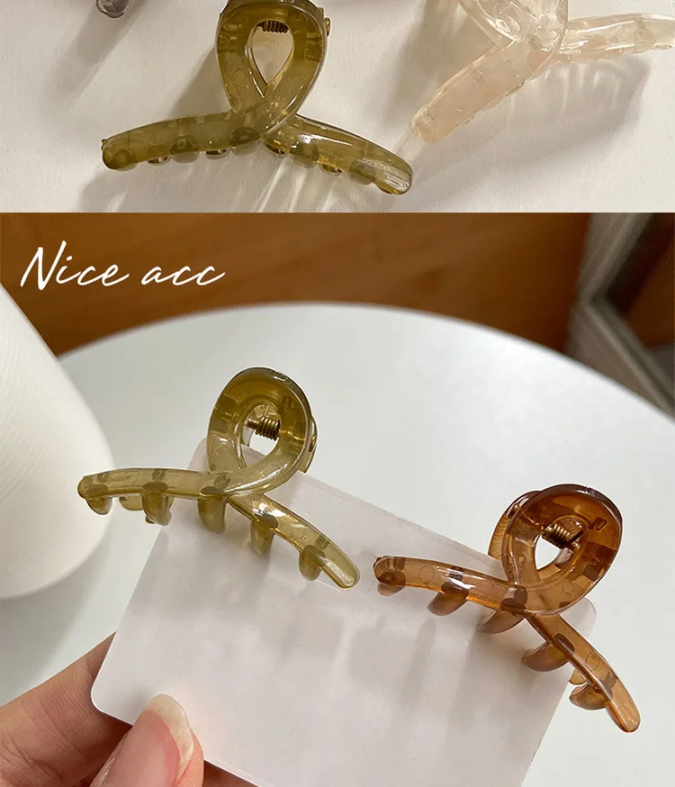 4Pcs/set mini cute claw clip small girl hair claw semi transparent bangs side clip small shark clip women's hair accessory