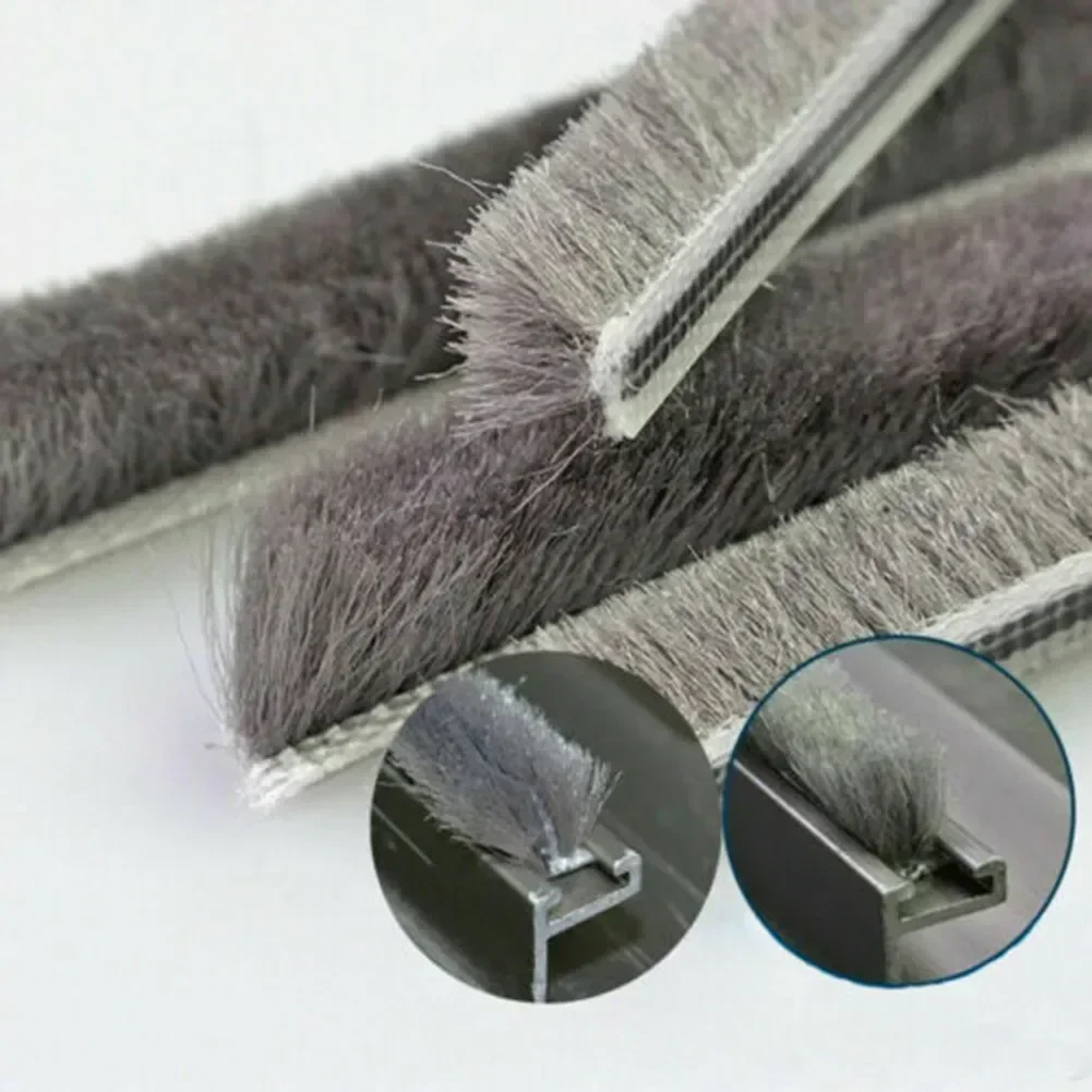 Weatherproof Seal Strip for Doors and Windows - Draught Excluder and Insulating Brush Strip for Home Improvement