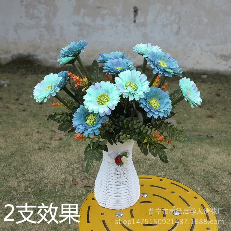 Slide image 6d5f8d9ee94145878b0e5651085c81ab