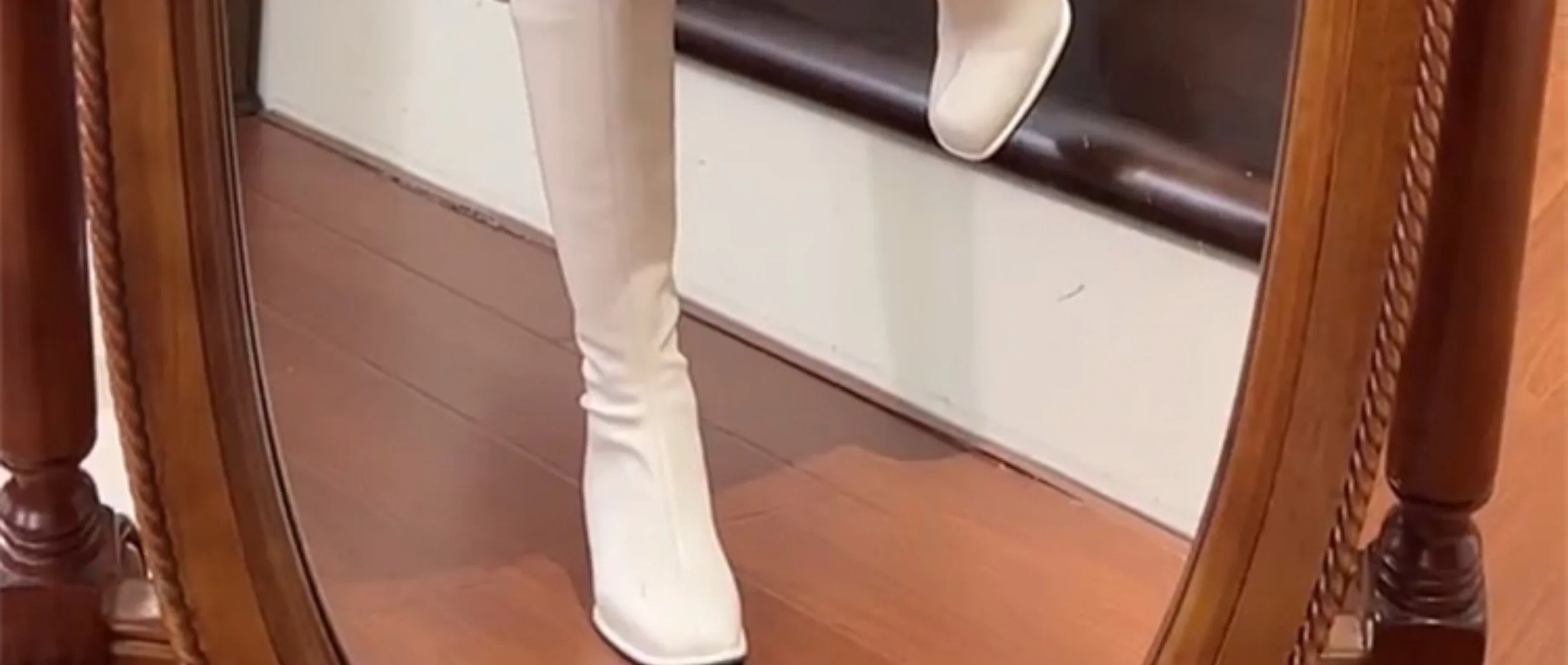 Korean Fashion Elegant Two-piece Skirt Set Women Single Breasted Crop Top Pleated Mini Skirt Preppy Style Autumn New Outfits