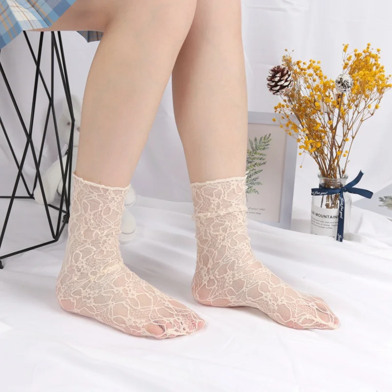 Japanese Kawaii Girls Cute Socks Lolita Sweet Women Mesh Fishnet Thin Retro Flower Lace Socks Ladies Hollow Transparent Socks
