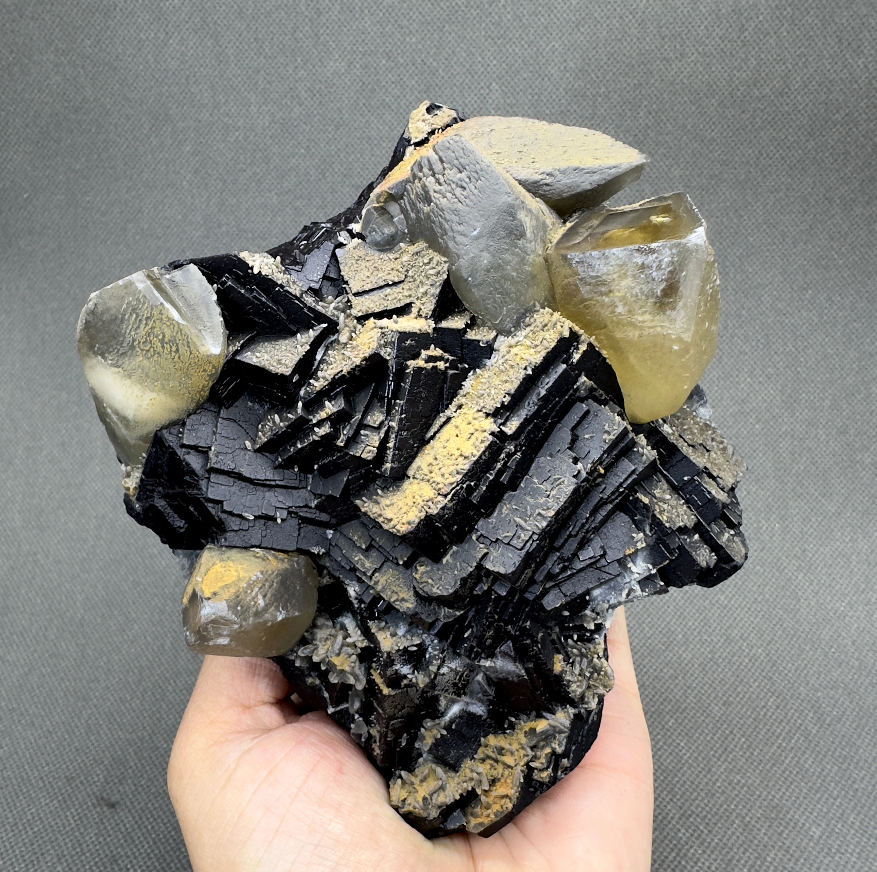 1495 g Natural Pakistan red fluorescence cube black rose fluorite mineral specimens + healing quartz crystals and stones rock 4