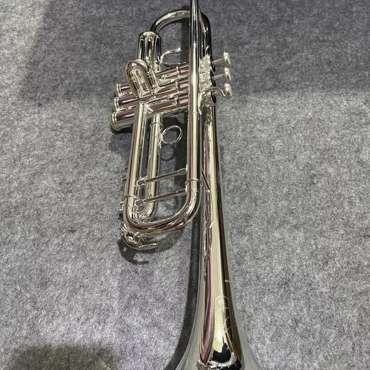 New Silver Plated Trumpet YTR-8335GS B Flat Professional Performance Trumpet