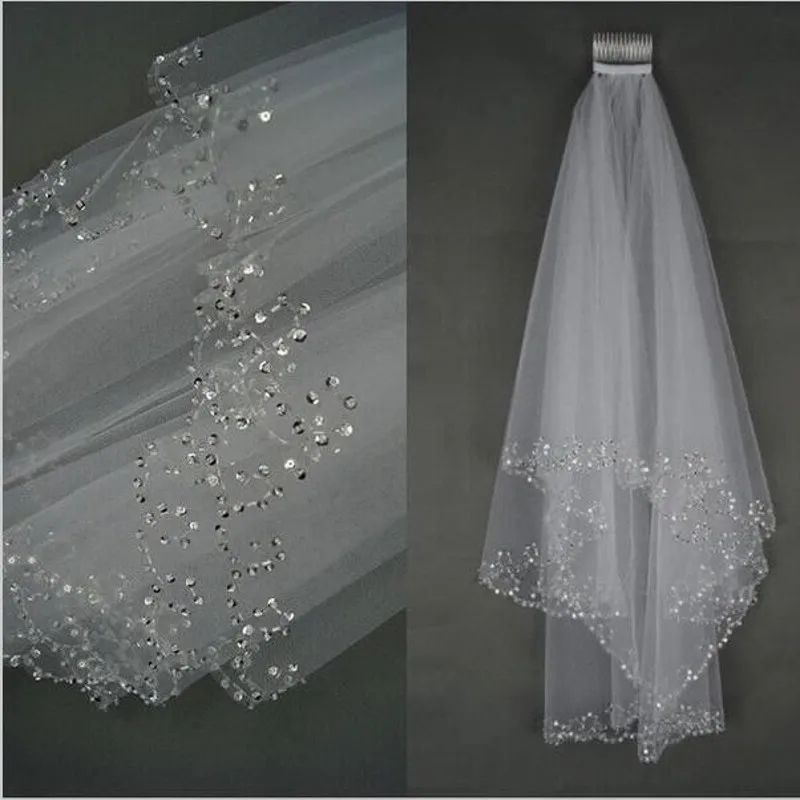 White Ivory Woman Bridal Veils 2019 Wedding Veils 2 Layers 75 CM Handmade Beaded Edge With Comb Wedding Accessories popular short woman bridal veils 2 layers 75 cm with comb ivory veil for bridal cut edge tulle wedding veil