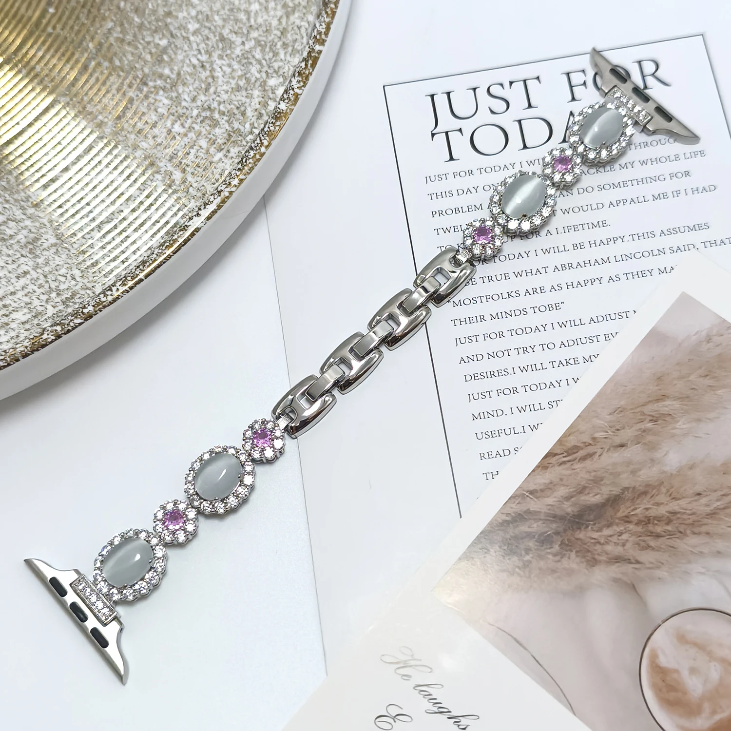 Luxury Zircon Bracelet with Fashionable Copper Metal Strap