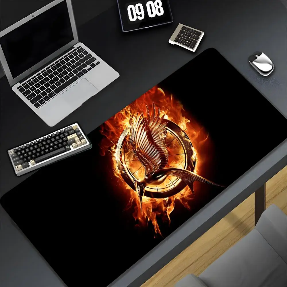 Alfombrilla de ratón XXL para teléfono con película Los juegos del hambre, para gamers, PC, ordenador, otaku, con borde de bloqueo, personalizada, para bricolaje, para portátil, escritorio