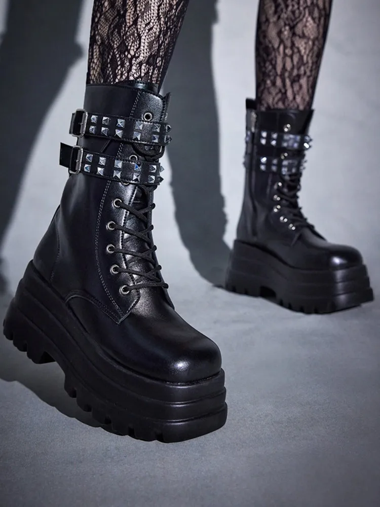 

Ankle Platform Boots For Women Rivet Design Lace Up Fashion Chunky Wedges Boots 2022 Winter Autumn Brand Comfy Goth Shoes Punk
