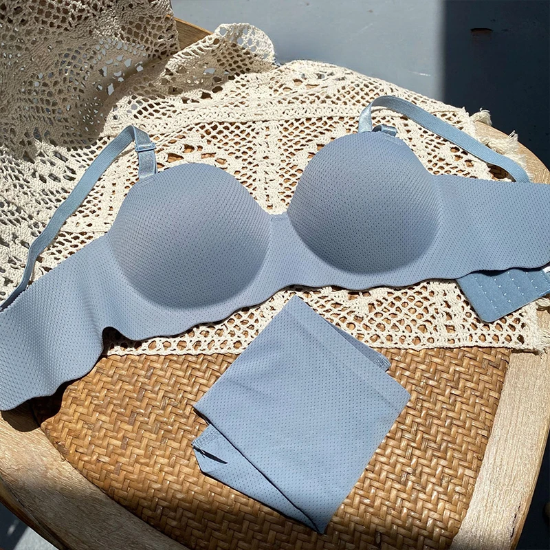 2025 Sexy Bras Women Solid Color Seamless Underwear Wireless Lingerie One-pieces Convertible Straps Brassiere Bra Women Lingerie