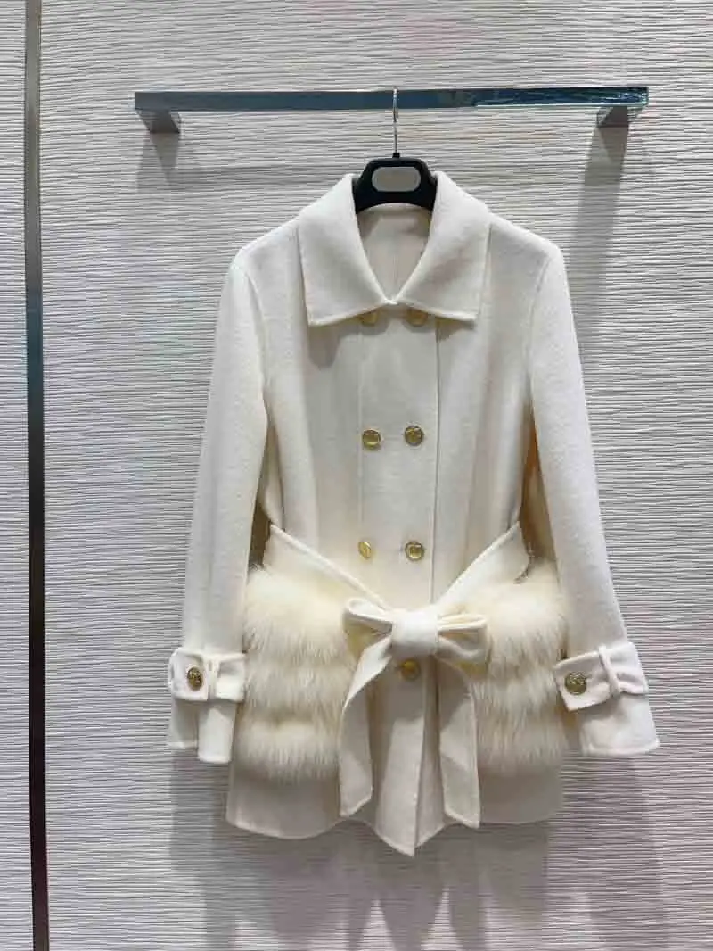 

2024 New Fashion Celebrity with Noble and Elegant Temperament, Belt Wrapped Woolen Coat, Full of Charm for Women
