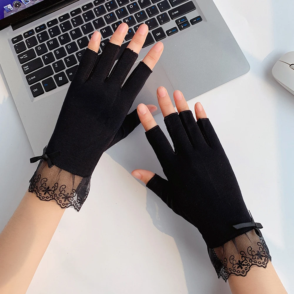 

Sexy Embroidered Driving Lady Women Anti-UV Thin Gloves Flower Lace Mitten Half Finger Gloves