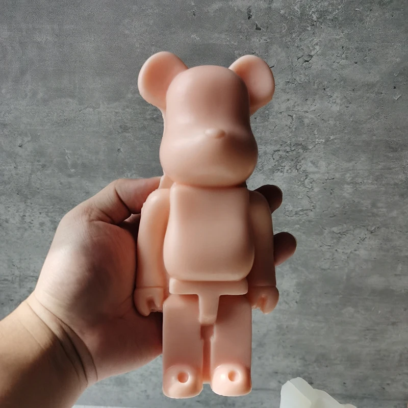 AT0124 New Design 3D Fashion Cartoon Violent Bear Figure Plaster Candle  Mould Beabrick Bear Candle Silicone Mold Kaws Candle