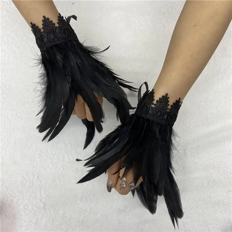 Cosplay Wrist Cuffs Halloween Prop Toys Black Feather Wrist Cuffs Retro Vintage Punk Gothic Feather Cuffs for Women Man Halloween Party Goth Rave Costume Cosplay Prop