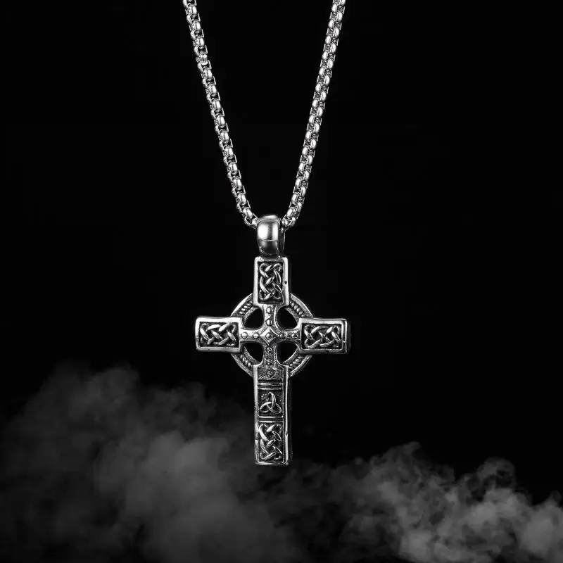 OIDEA Collana da uomo con croce vichinga: Odino nordico con nodo celtico Trinity, ciondolo a forma di croce in acciaio inox, collana a croce vichingo, amuleto, regalo per uomini e papà amici