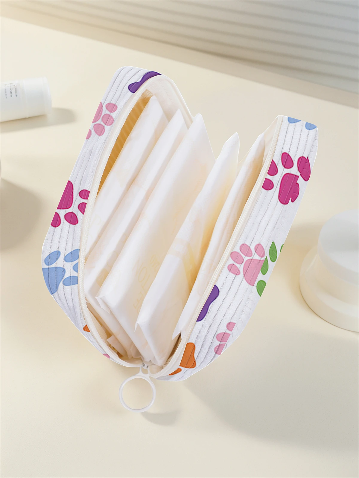 Cartoon printed sanitary napkin storage bag, women's lightweight tissue bag, sanitary tissue bag