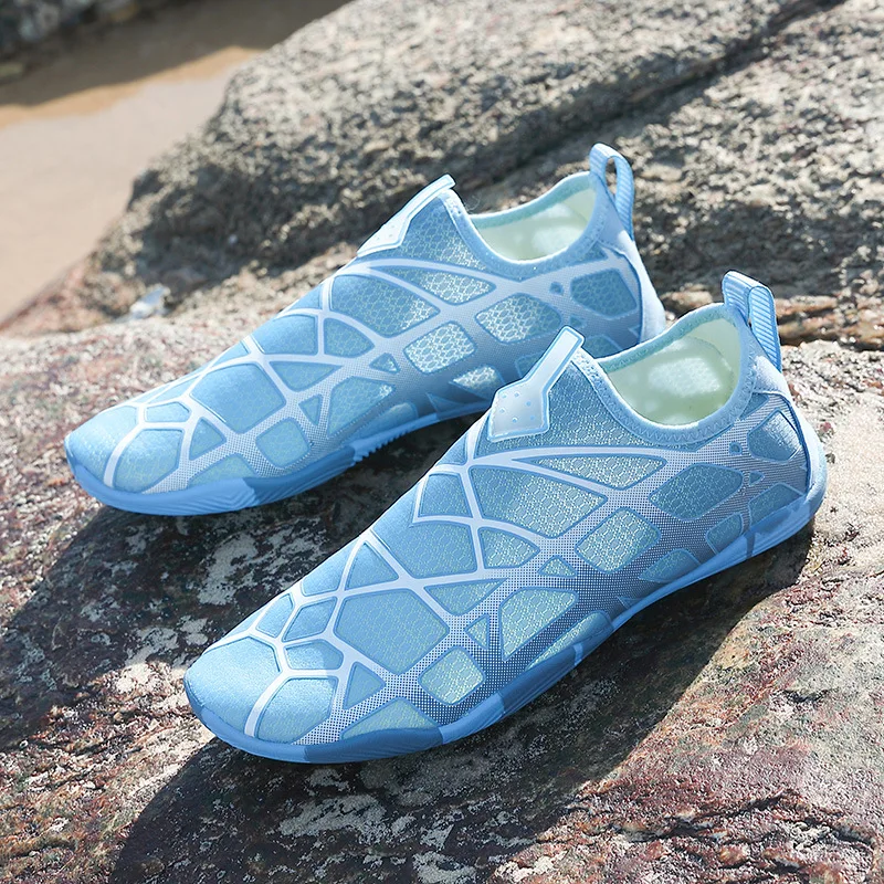 

Unisex Swimming Aqua Slippers Seaside Barefoot Surfing Upstream Sneakers Women Men Light Sandals Quick-Drying Beach Water Shoes