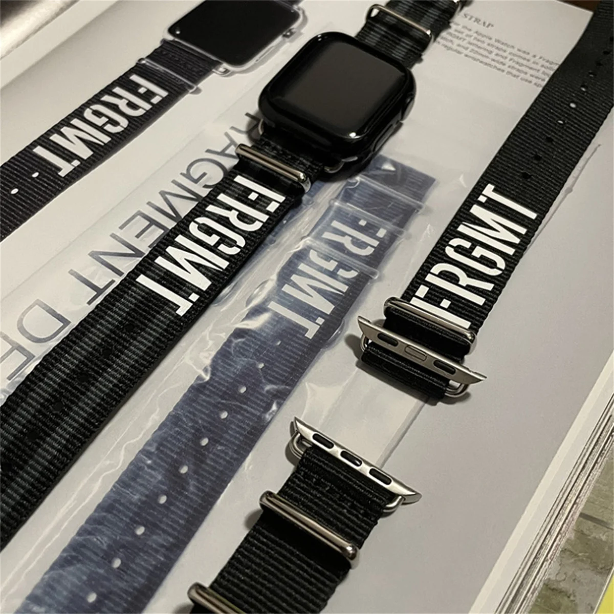 【中古美品】幅 20mm fragment design Apple Watch NATO TYPE STRAP / ベルト フラグメント バンド ストラップ 藤原ヒロシ