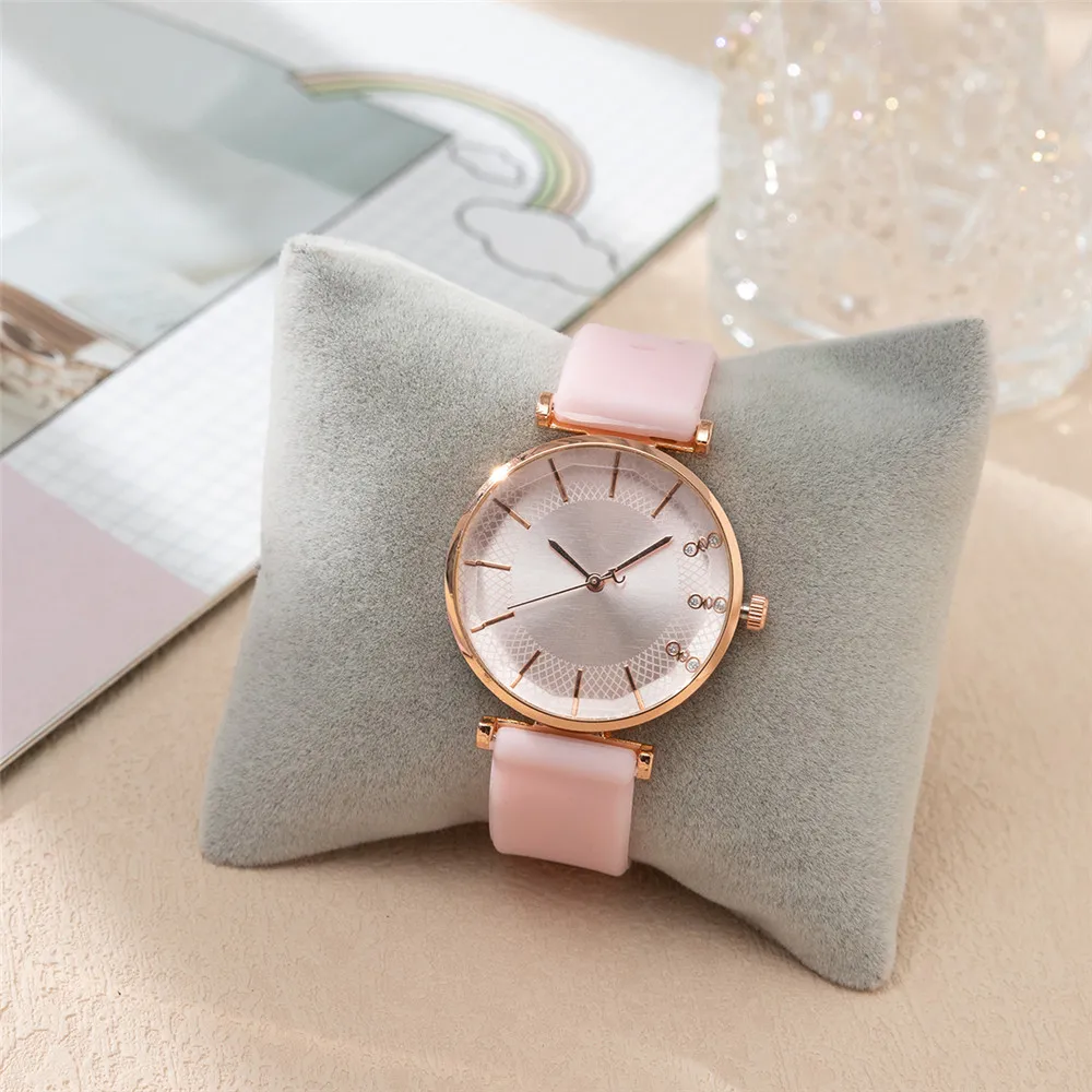 Fashion Simple With Diamonds Ladies Quartz Watches Hot 2023 Sports Brands Women Silicone Strap Dress Clock Gifts Wristwatches 3