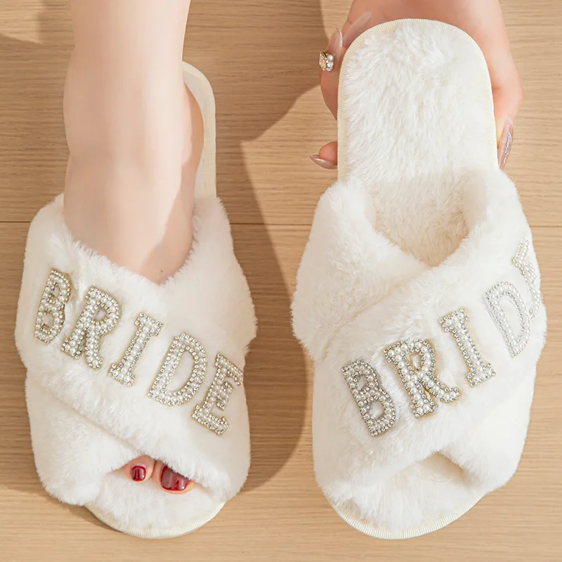 Bride Pearls Fluffy Slippers Honeymoon Shower Shoes Wedding Photo Props Wedding Supplies Creative Bridesmaid Romantic Gifts — view 3