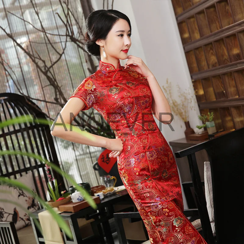고품질 새틴 중국어 번체 꽃 Cheongsam 전통 결혼식 Qipao 여자 자수 우아한 분할 드레스 여성