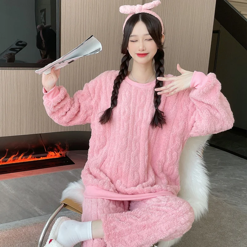 Flannel pajamas women's autumn and winter fried dough twist velvet round neck pullover coral velvet pajamas suit evening dress