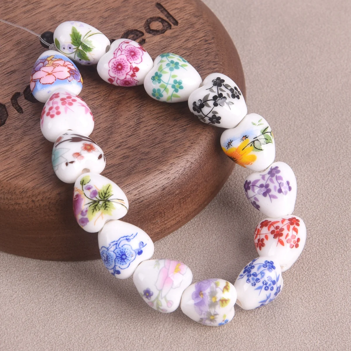 半額 50％OFFの通販 Ceramic Jewelry|heart-shaped Craftd Beads Fashion - 13x12mm フラワー・リース
