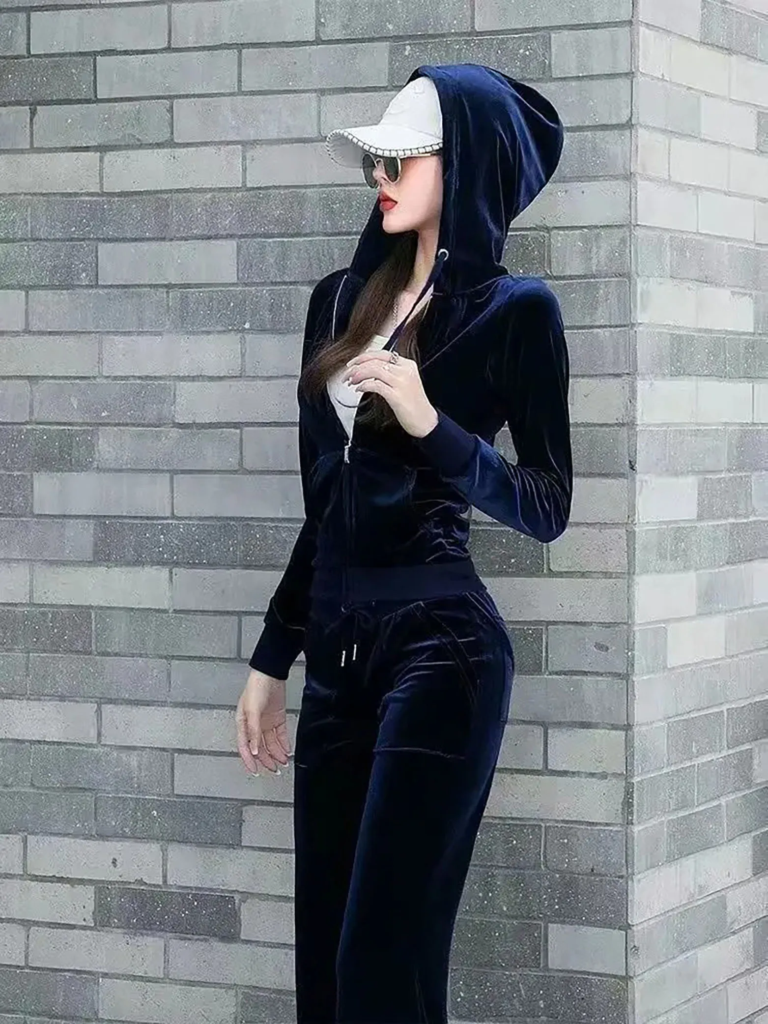 Velvet Hooded Sports Set Image 4