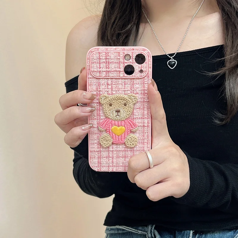 Suitable for iPhone 15 promax large window embroidered love teddy bear phone case, Apple 13/14 pro female autumn and winter