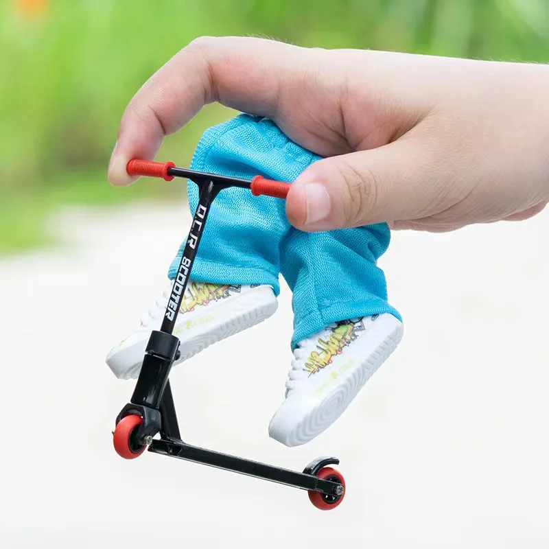 Finger Skateboard Toys Alloy Finger Scooter with Pants Shoes and Tools Gift