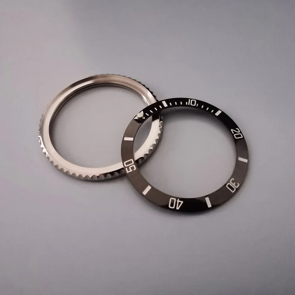 Steel Bezel with Black and Green Ceramic Insert