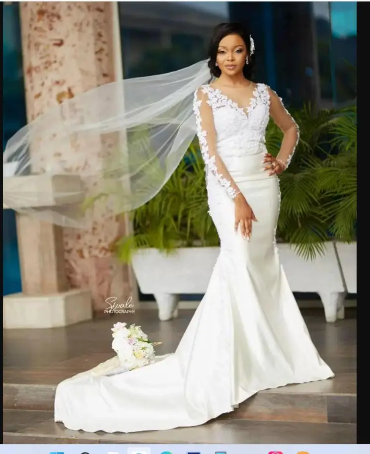 

Fashion Scoop Neck Lace Appliques Mermaid Bridal Dresses Sweep Train Long Sleeves Wedding Gown for Bride 2022
