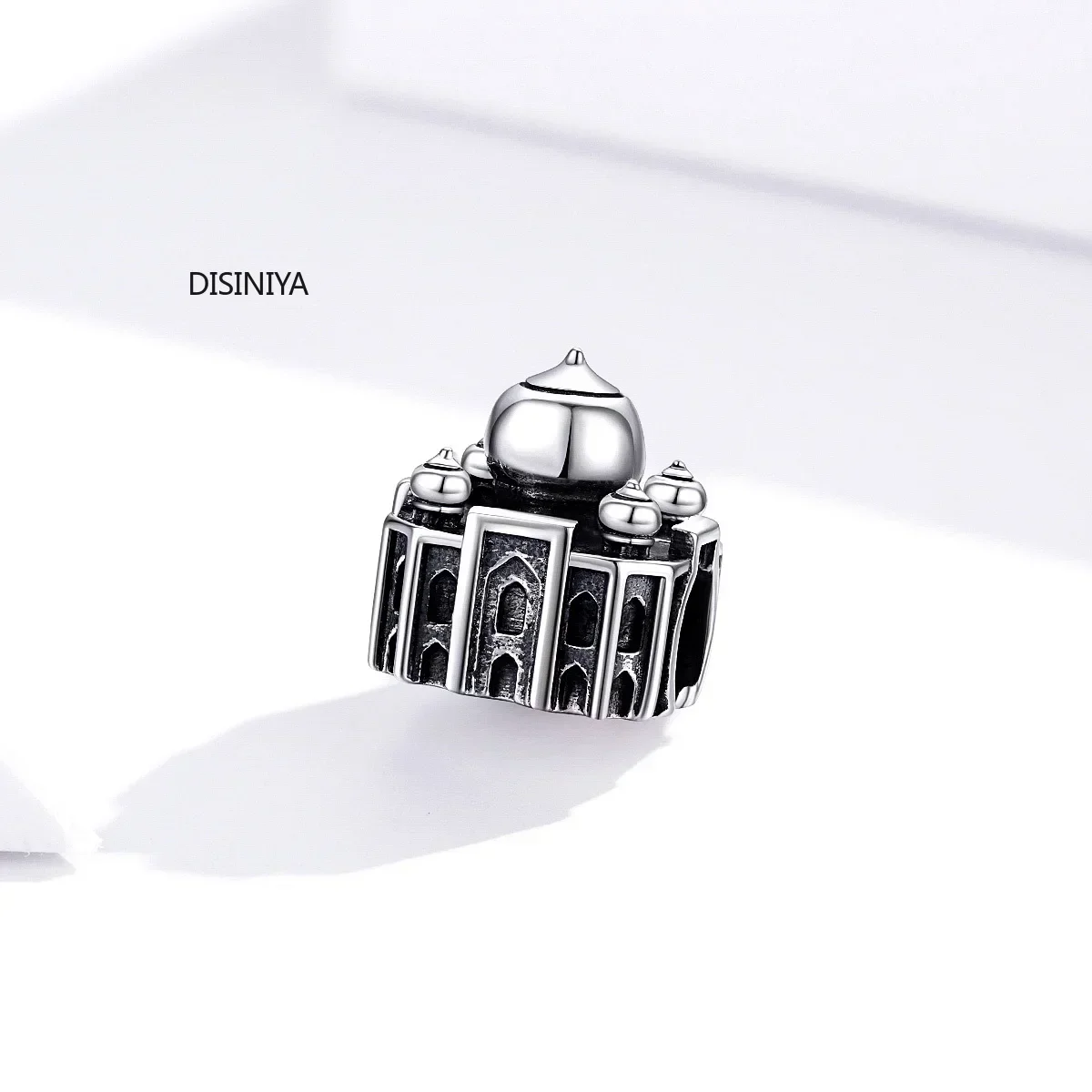 Рисунок 2 - Оригинальный металлический браслет DISINIYA