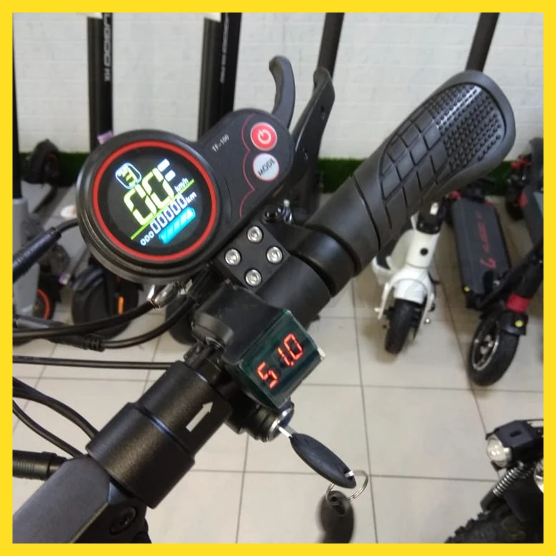 Вольтметр kugoo m4. Kugoo m4 pro замок зажигания. Kugoo m4 pro 2022. Вольтметр kugoo m4. Электросамокат kugoo м4 pro.