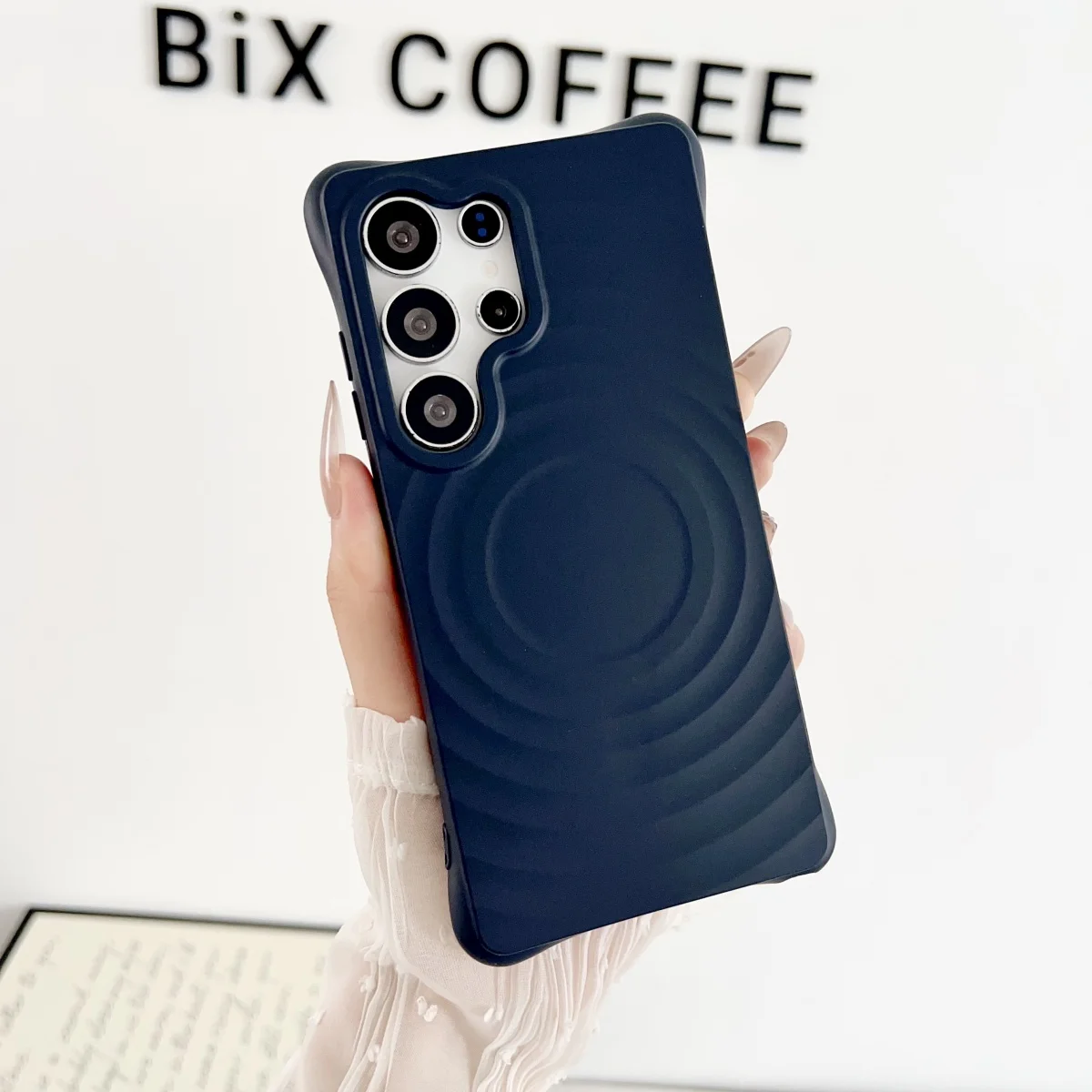 Stylish Water Ripple Silicone Magnetic Case with Wireless Charging and Shockproof Protection