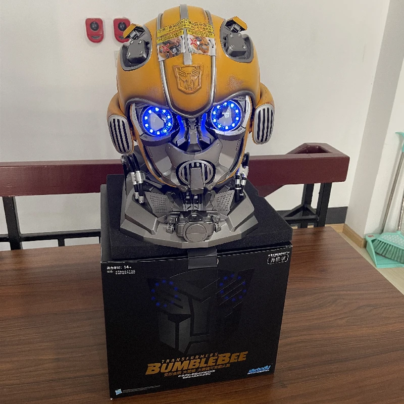 Transformers Bumblebee Helmet Maschera Per Il Controllo Vocale Inglese Base Bluetooth Light Up Eyes Action Collection Figure Per Regalo Di Compleanno