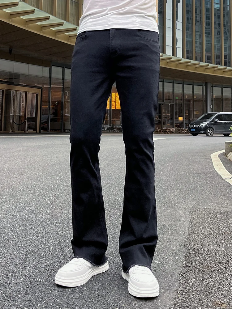 Рисунок 4 - Мужские классические джинсы на весну/осень 2024