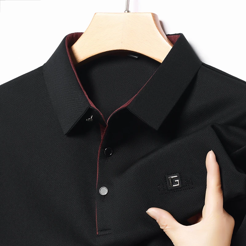 Neues Herren-Business-Casual-Kurzarmhemd mit Abzeichen, einfarbiges Poloshirt, modisches, atmungsaktives, bequemes, vielseitiges Oberteil – Detail 11