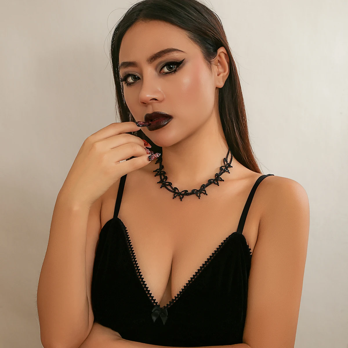 IngeSight.Z 여성용 다크 펑크 블랙 더블 레이어 할로우 나비 목걸이, 빈티지 쿠바 링크 체인 초커 목걸이
