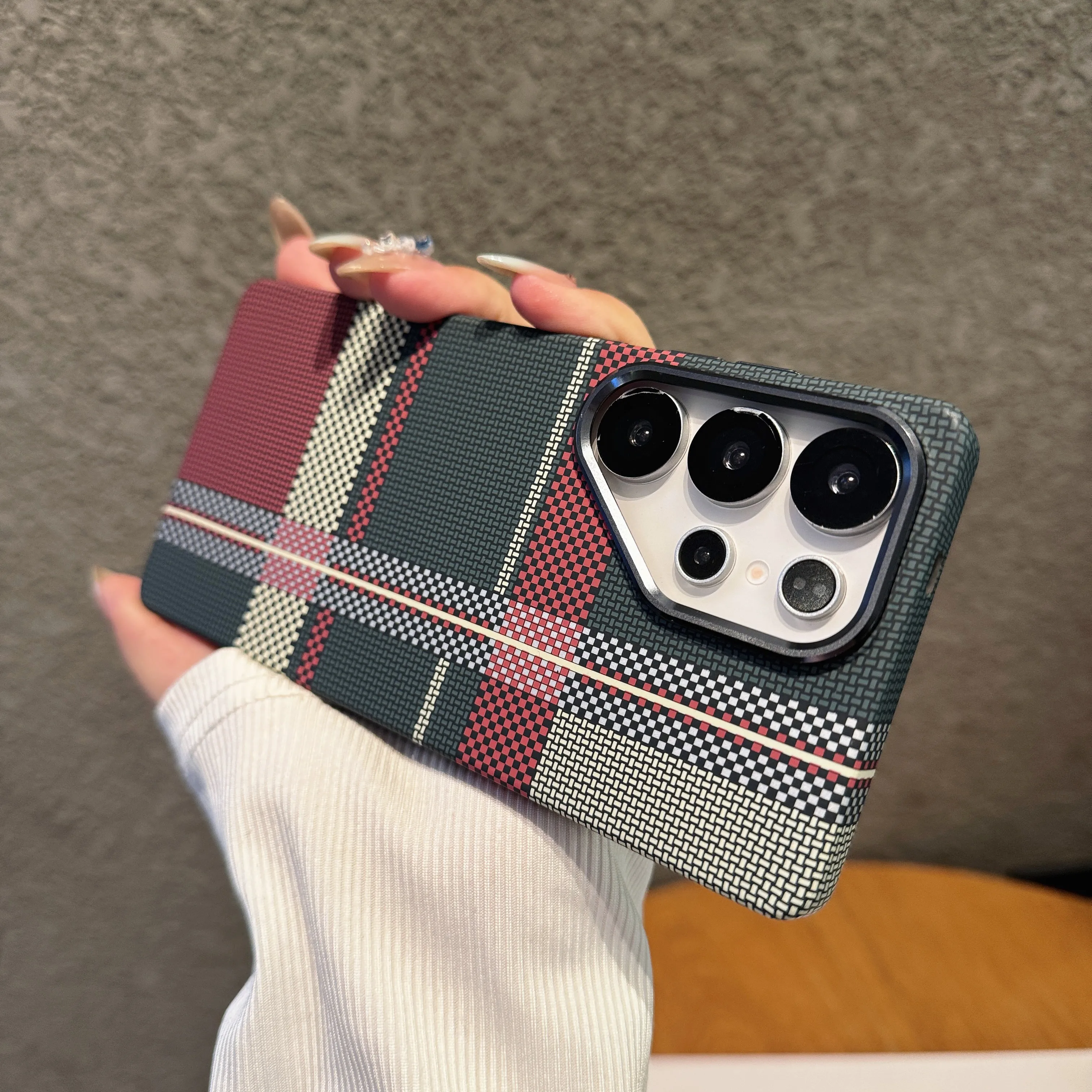 Ultra Thin Carbon Fiber Texture Magnetic Case with Alloy Lens Armor Cover
