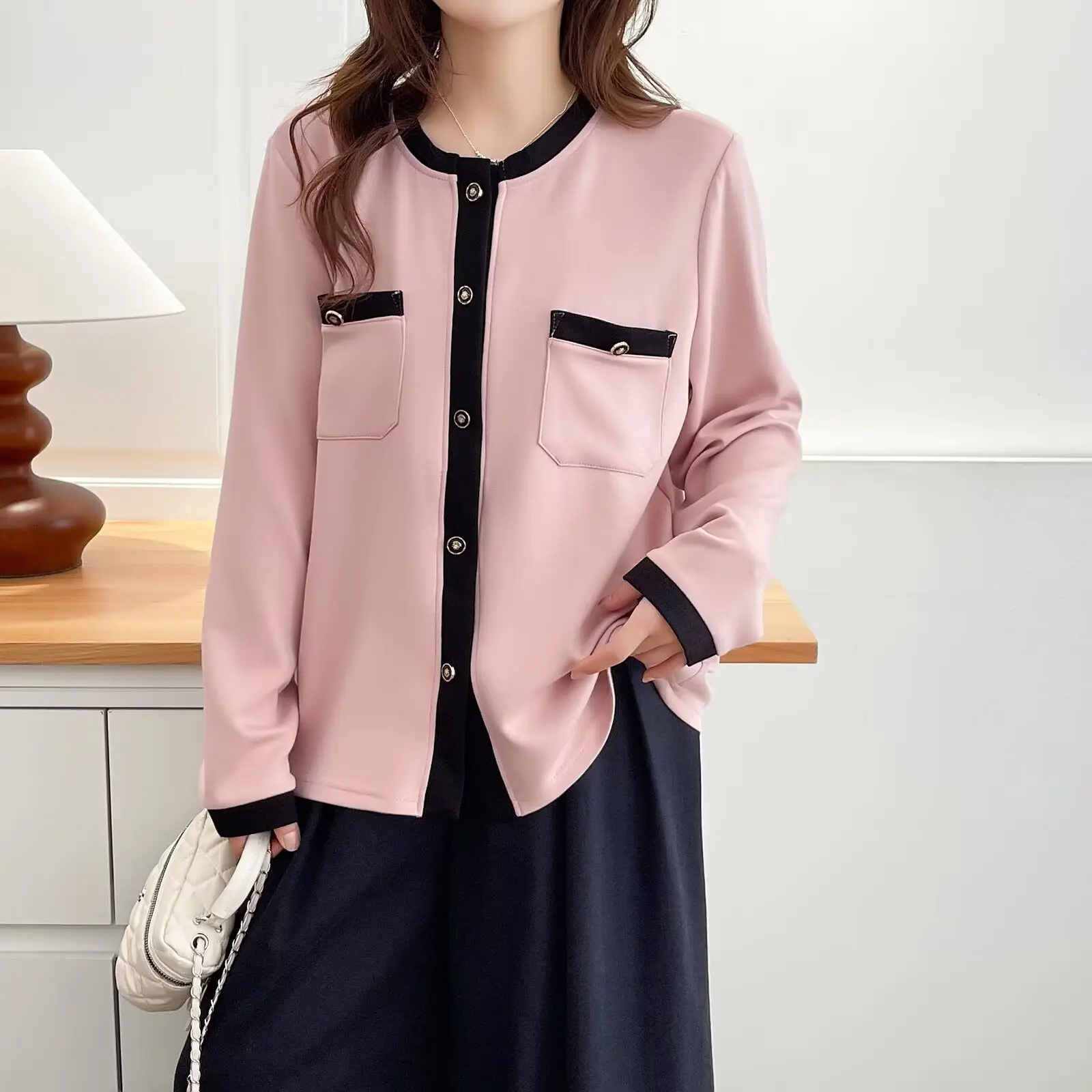 Plus Size Women's Blouses Autumn New Style Long Sleeved Top Chic Design O-Neck Shirt 990