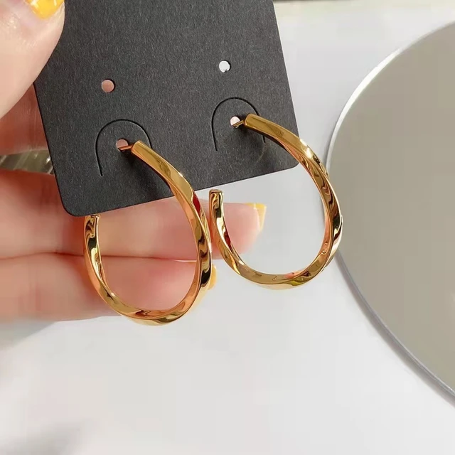 Designer Gold Ear Studs With Big Circle And Pearl Accents For Women Luxury  Hoop Earrings With Simple Style For Gagement From Beautyza, $13.77 |  DHgate.Com