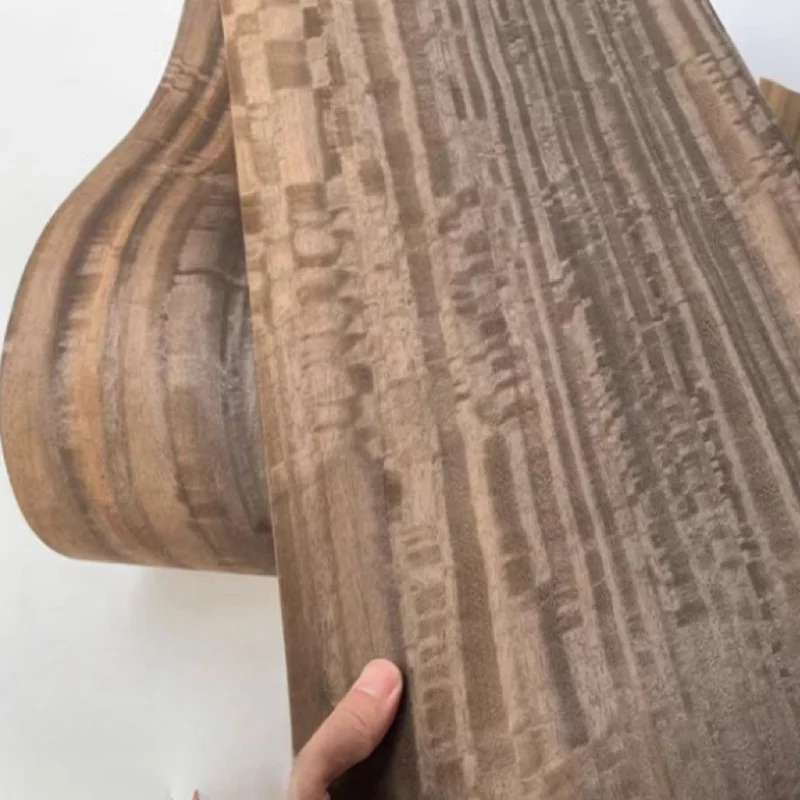 Рисунок 2 - шпон из натурального дымчатого эвкалипта