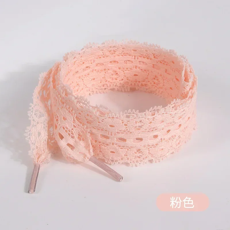 ตัวเลือกสินค้า เชือกรองเท้าผ้าใบลูกไม้หวาน 2.5 ซม. สีดำ-ขาว-แดง